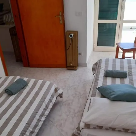 Quarto em Acomodações Particulares Camera Sul Mare